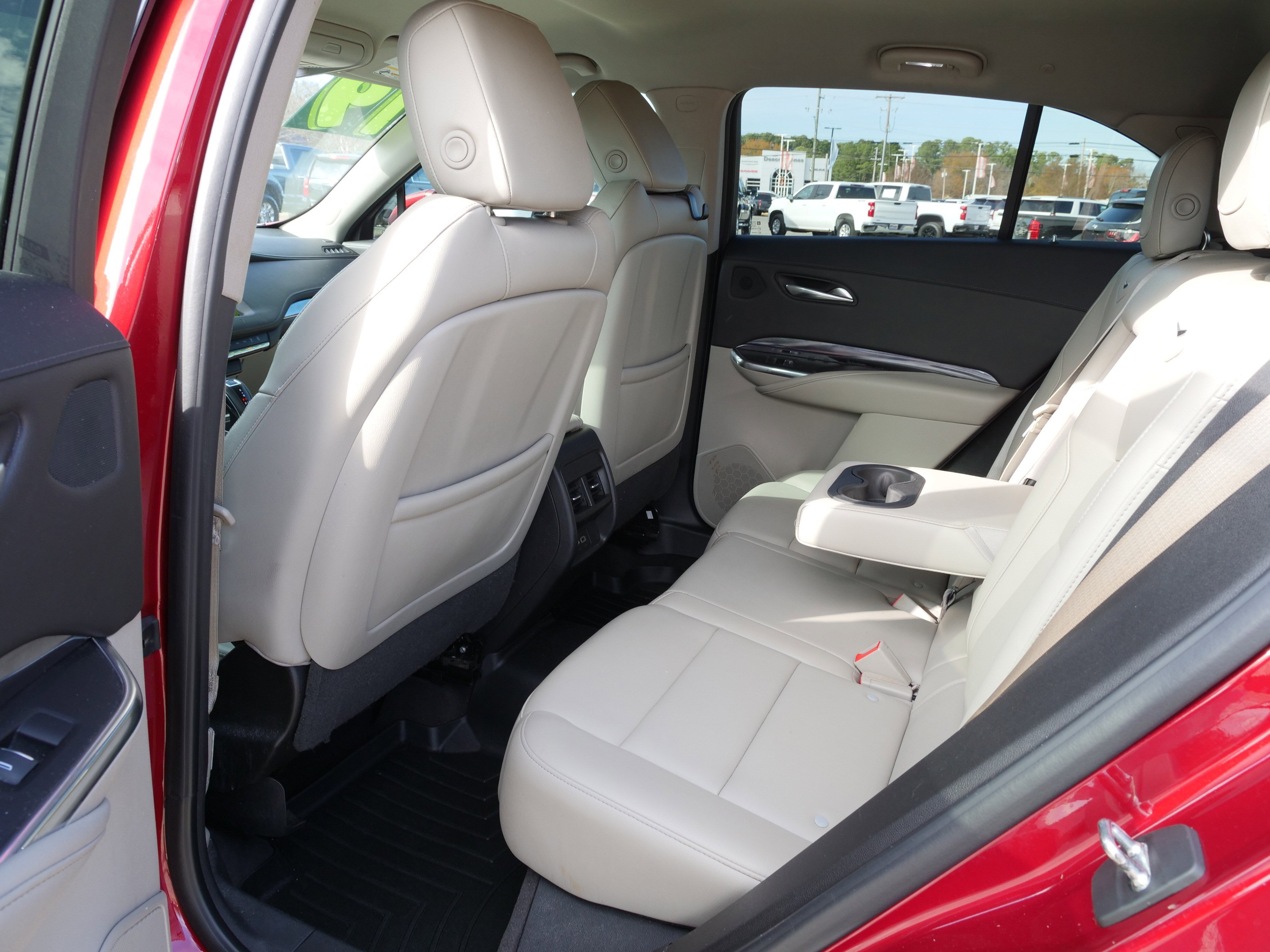 Used 2019 Cadillac XT4 Luxury image 15