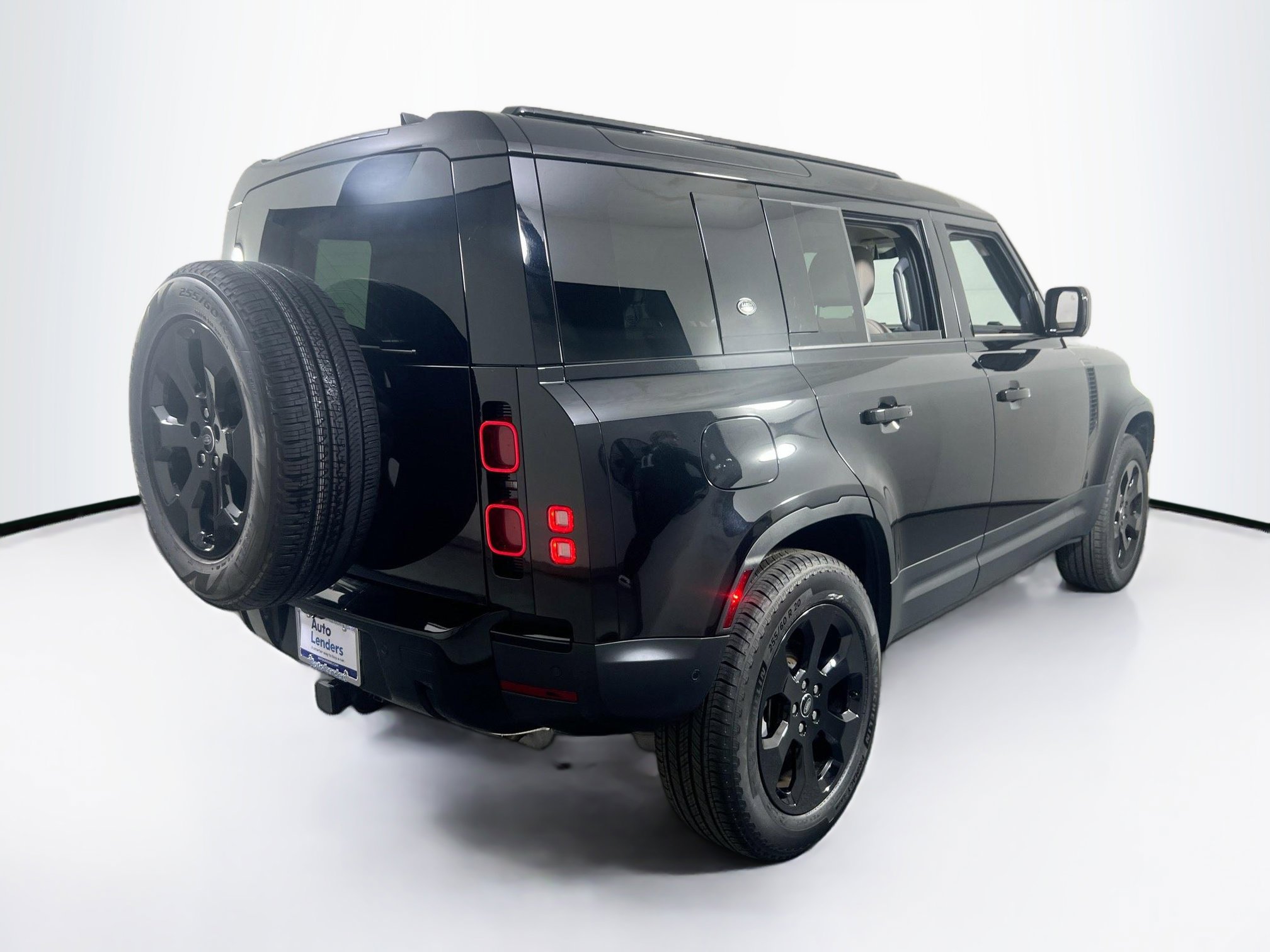 Used 2024 Land Rover Defender 110 S AWD/4WD image 5