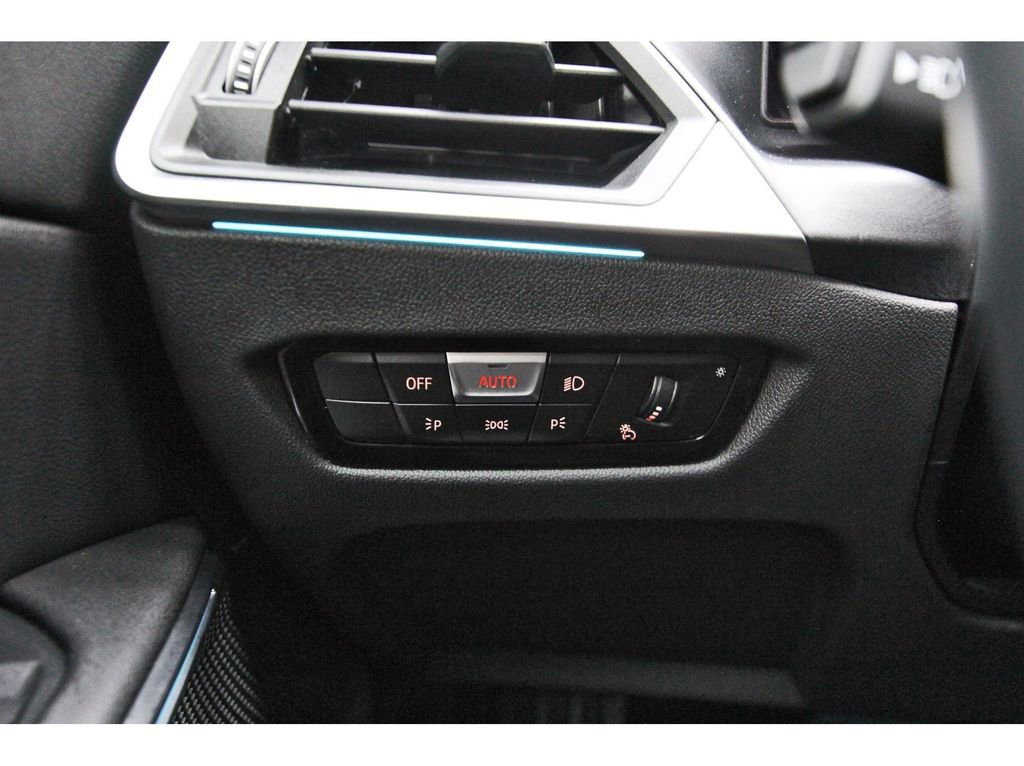 Used 2024 BMW 330i xDrive Sedan w/ Premium Package AWD/4WD image 19
