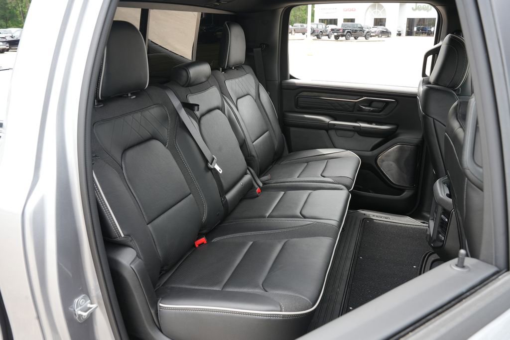 Used 2025 RAM 1500 Limited AWD/4WD image 22