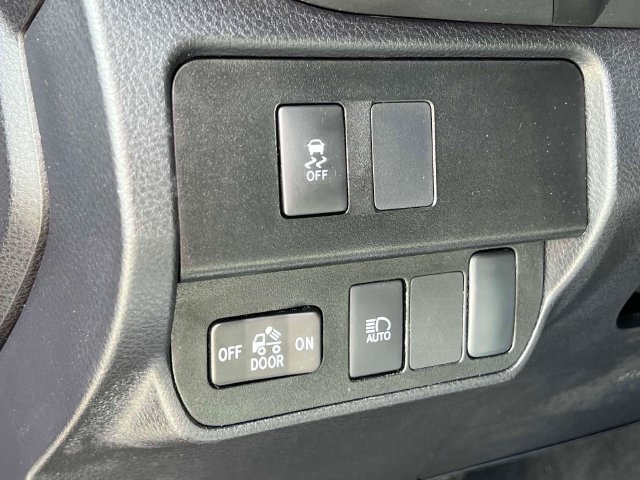 Used 2022 Toyota Tacoma SR AWD/4WD image 25
