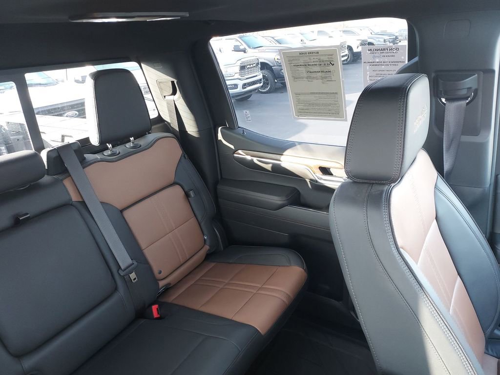 Used 2024 Chevrolet Silverado 1500 High Country w/ High Country Premium Package image 14