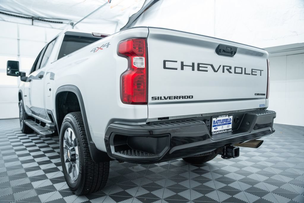 Used 2022 Chevrolet Silverado 2500 Custom w/ Custom Value Package AWD/4WD image 7