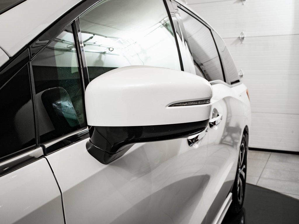 Used 2018 Honda Odyssey Elite image 17