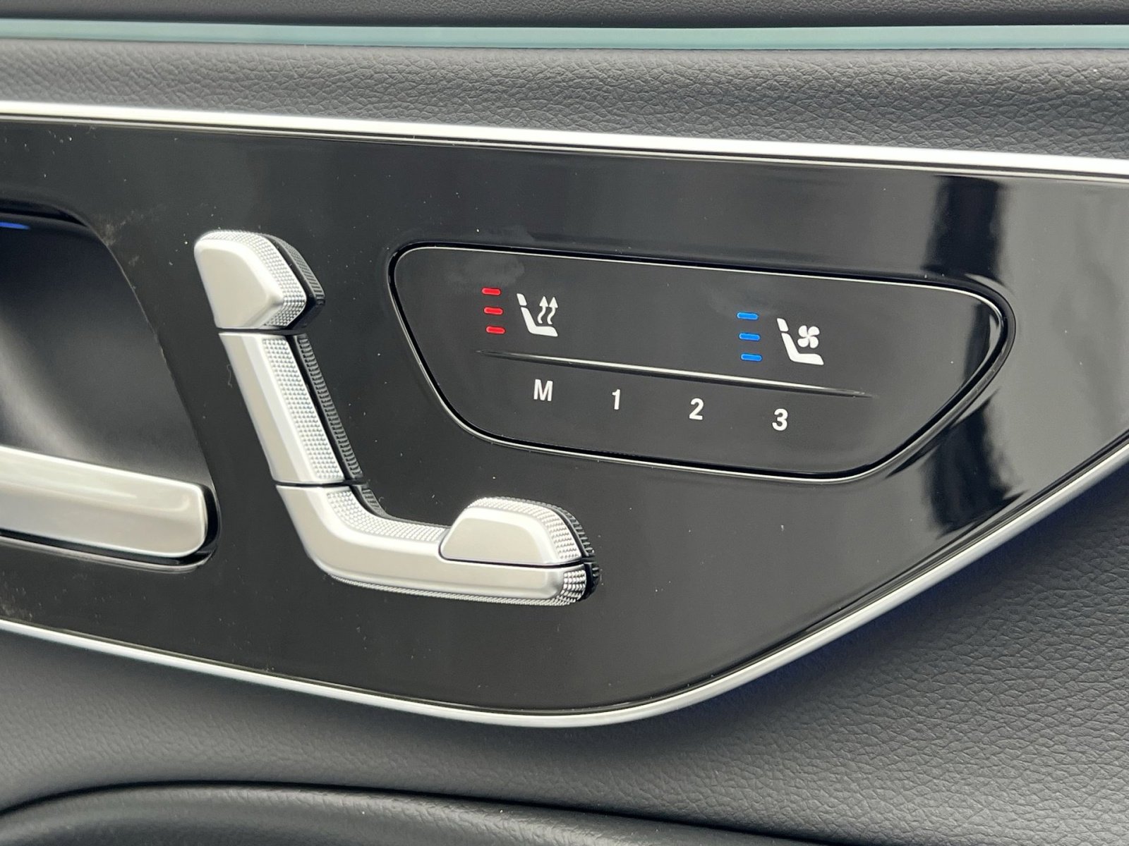 New 2026 Mercedes-Benz E 350 4MATIC Sedan image 33