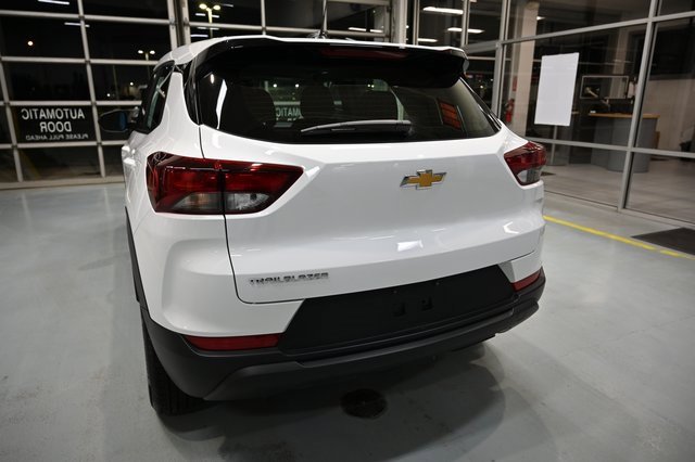 Used 2023 Chevrolet TrailBlazer LS image 6