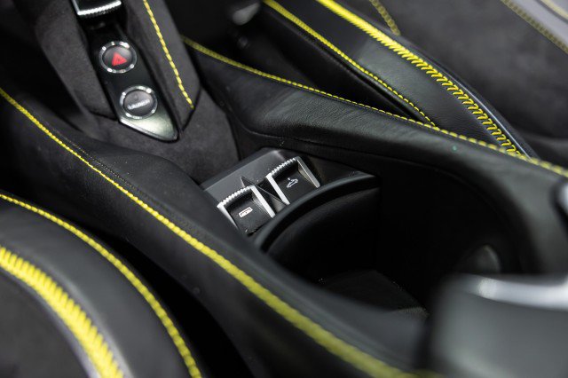 Used 2022 McLaren 720S Performance RWD image 44