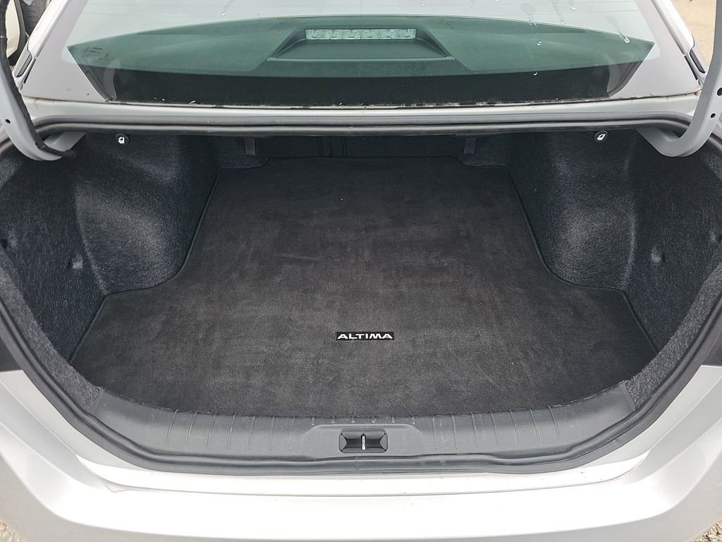 Used 2024 Nissan Altima 2.5 SV image 24