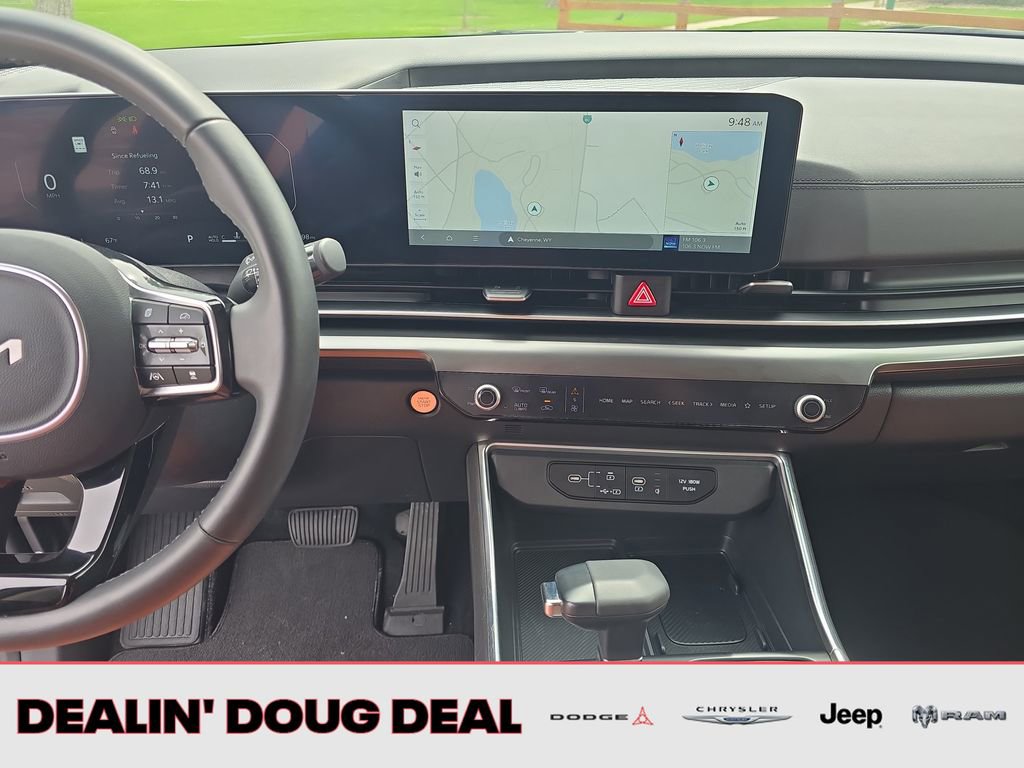 Used 2025 Kia Carnival SX FWD image 18