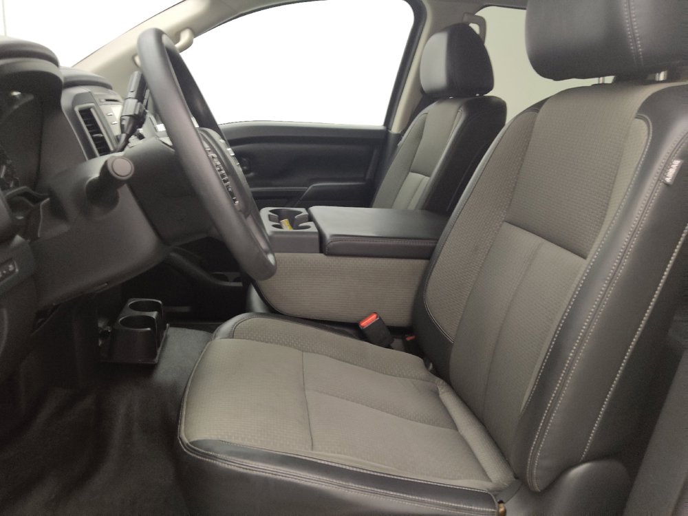 Used 2017 Nissan Titan S AWD/4WD image 17