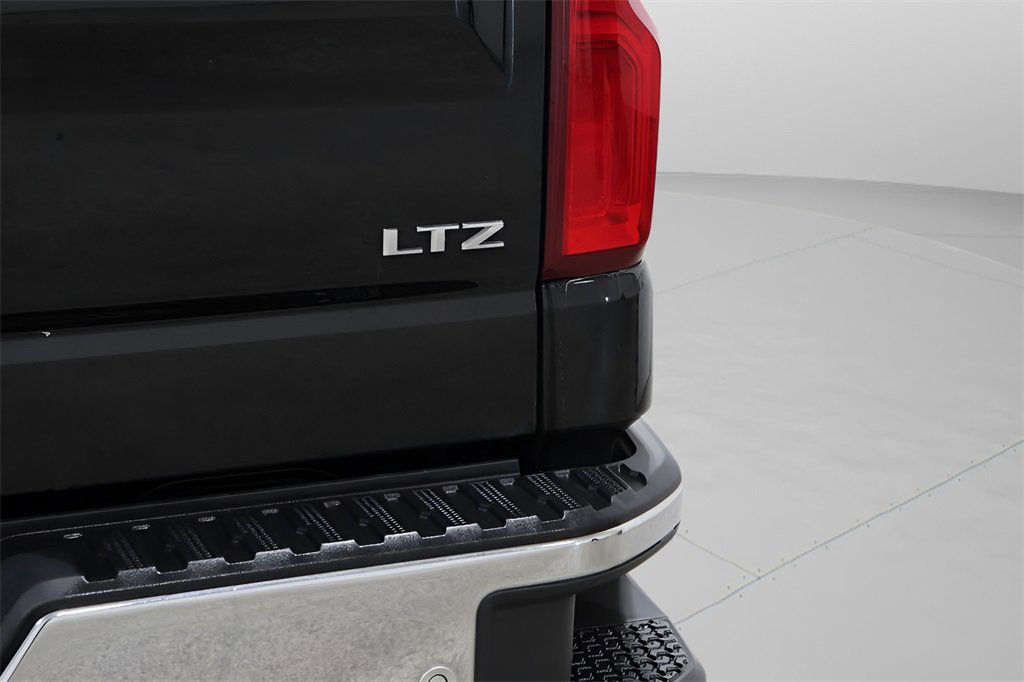 Used 2022 Chevrolet Silverado 1500 LTZ image 10