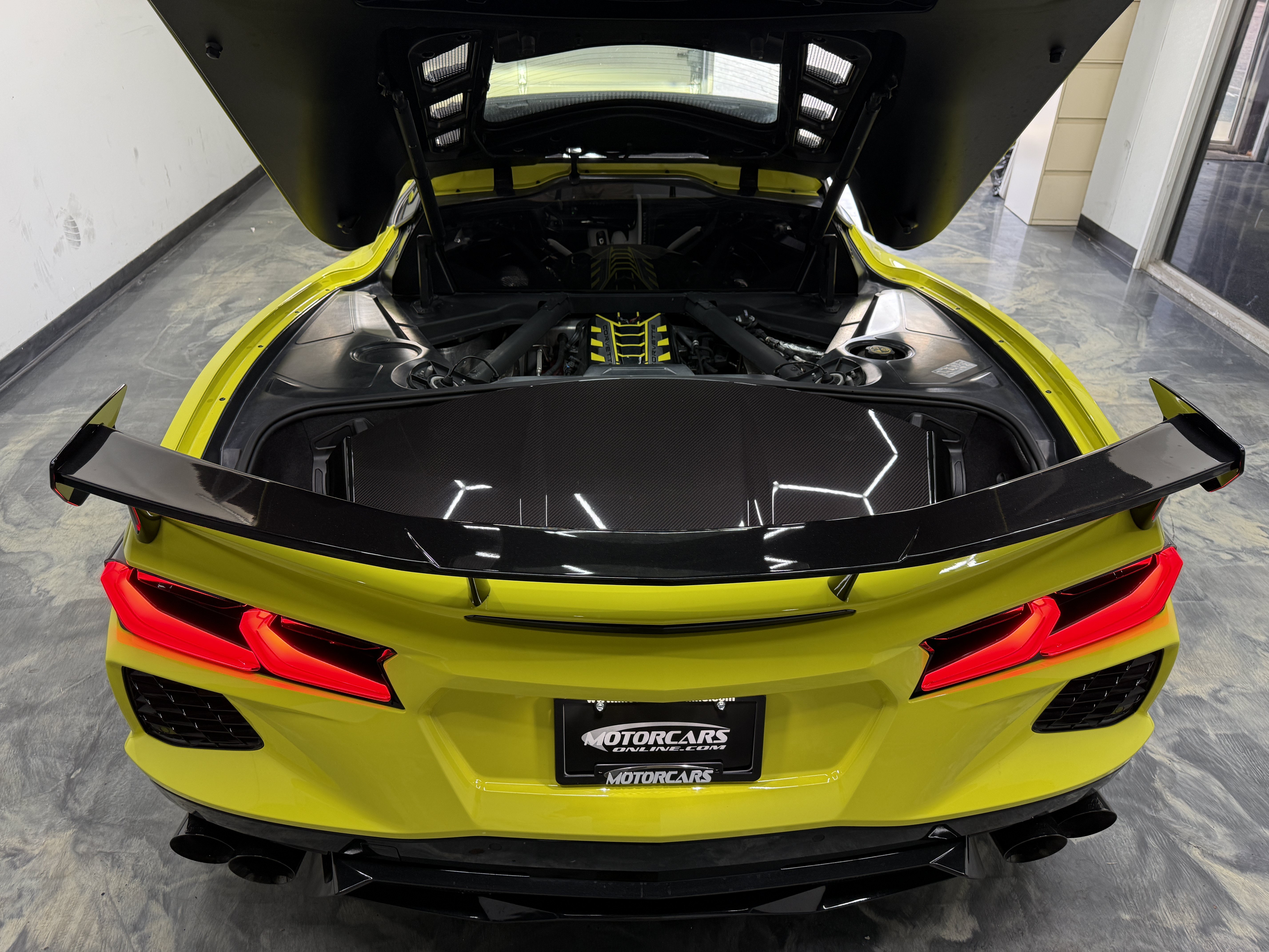 Used 2023 Chevrolet Corvette Stingray Preferred Cpe w/ Z51 Performance Package RWD image 31