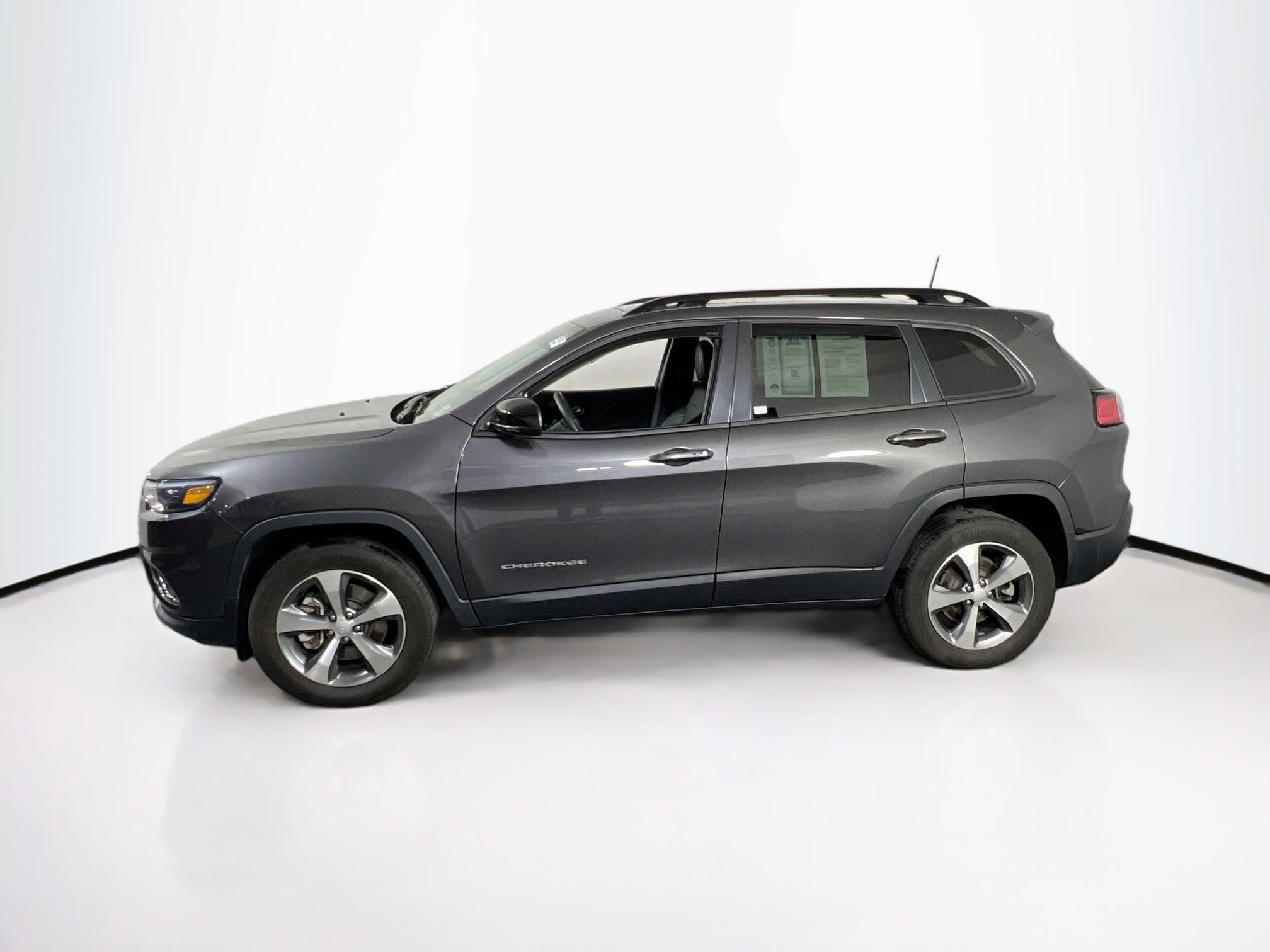 Used 2022 Jeep Cherokee Limited AWD/4WD image 8