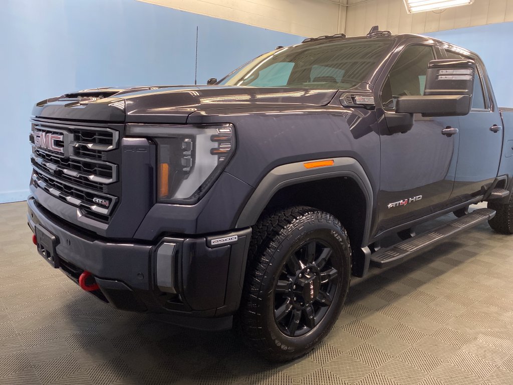 Used 2024 GMC Sierra 2500 AT4 w/ Technology Package AWD/4WD image 47
