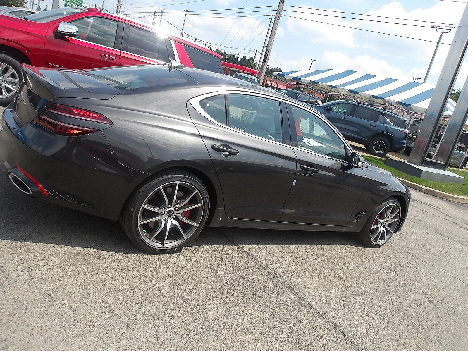 Used 2025 Genesis G70 2.5T image 8