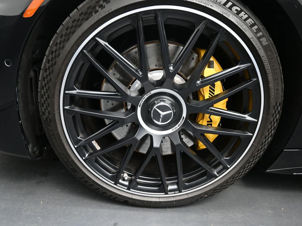 Used 2023 Mercedes-Benz SL 63 AMG 4MATIC w/ Driver Assistance Package image 13