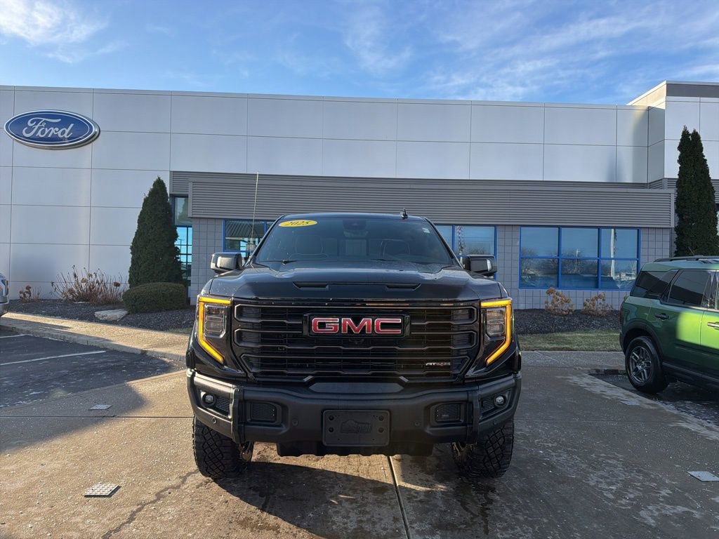 Used 2025 GMC Sierra 1500 AT4X image 2