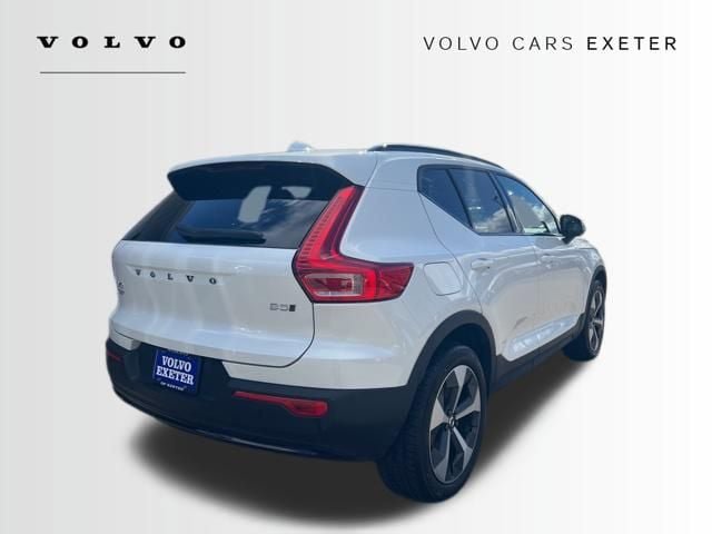 New 2026 Volvo XC40 B5 Plus w/ Protection Package Premier AWD/4WD image 7