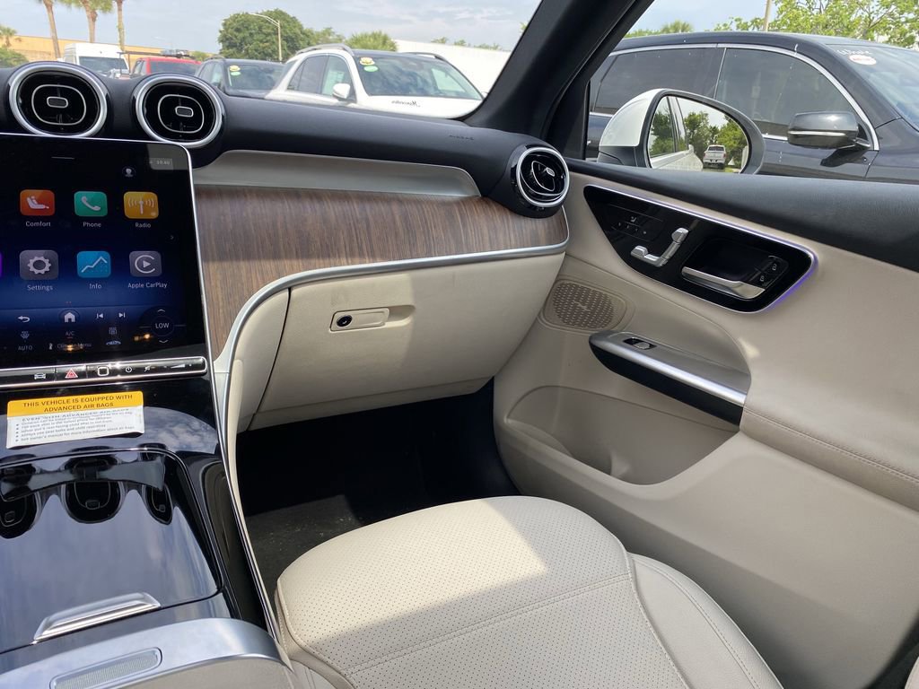 Certified 2026 Mercedes-Benz GLC 300 image 4
