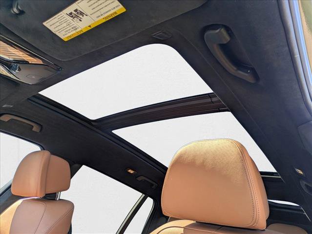 Used 2022 BMW X7 M50i image 17