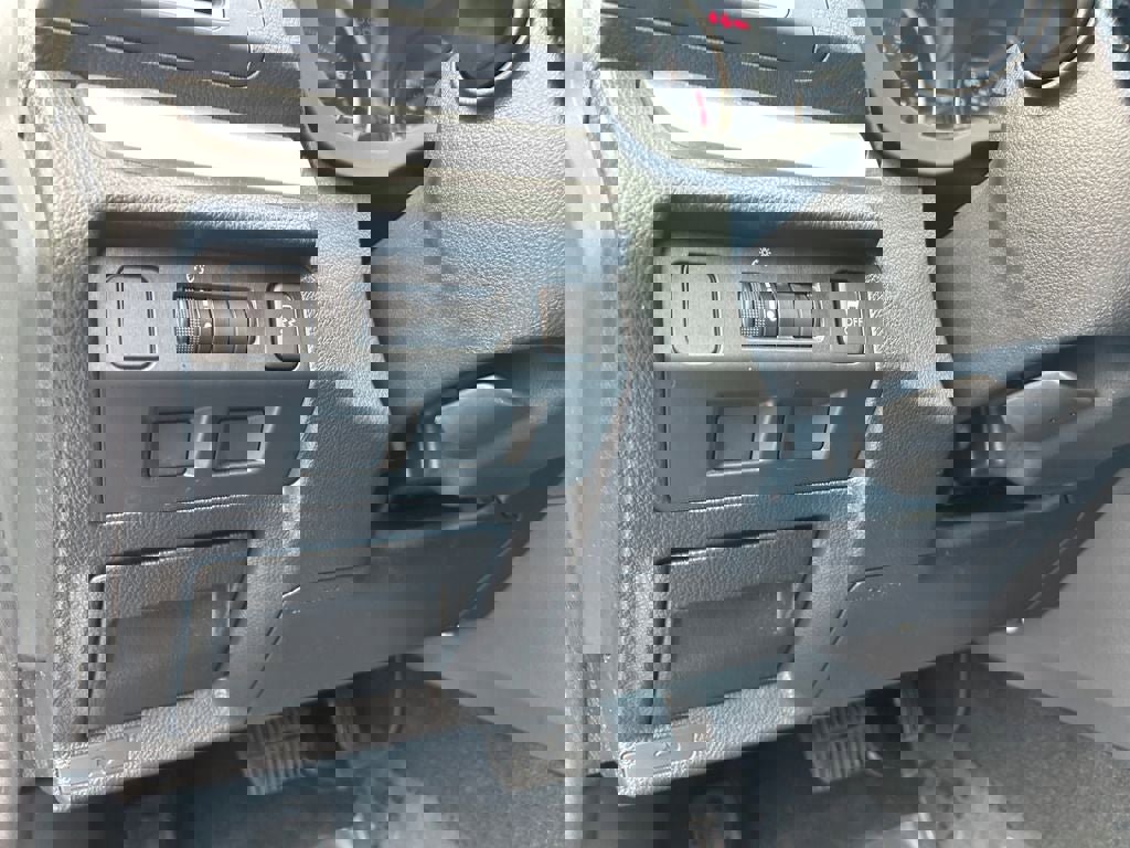 Used 2016 Subaru Crosstrek 2.0i Premium image 21