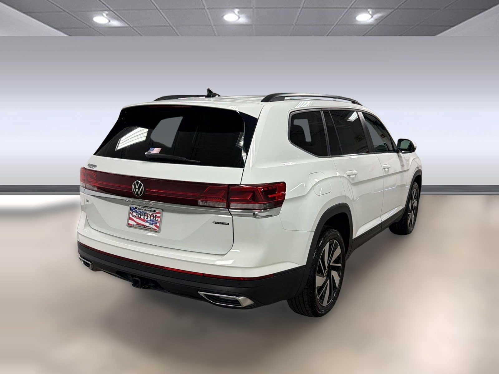 Used 2025 Volkswagen Atlas SE AWD/4WD image 7