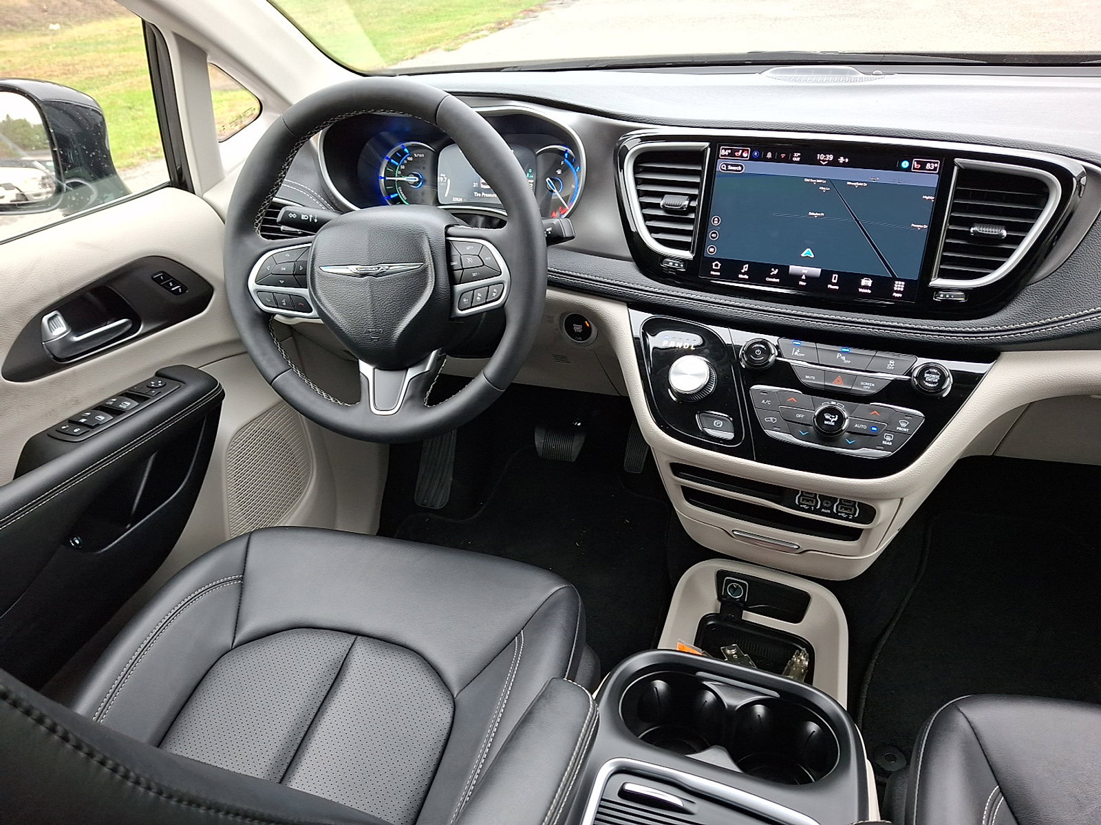 Used 2024 Chrysler Pacifica Select image 14