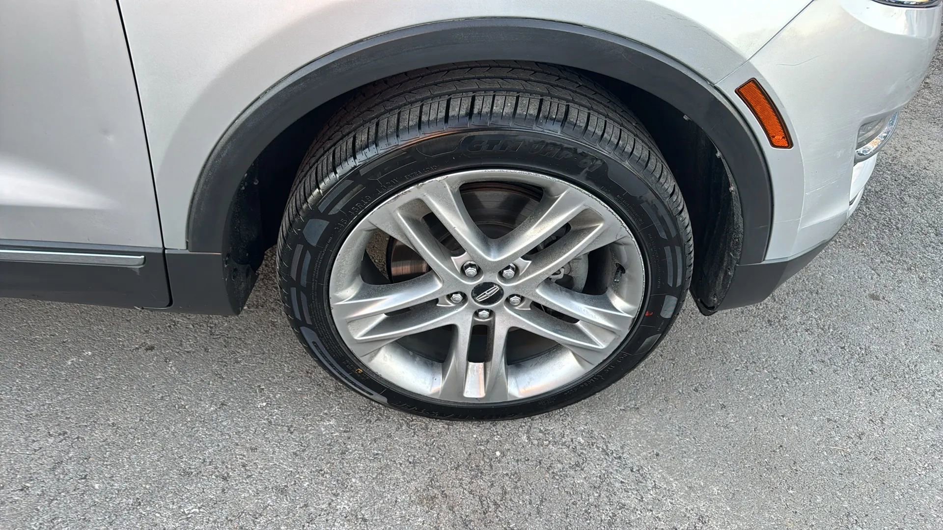 Used 2017 Lincoln MKC Reserve image 21