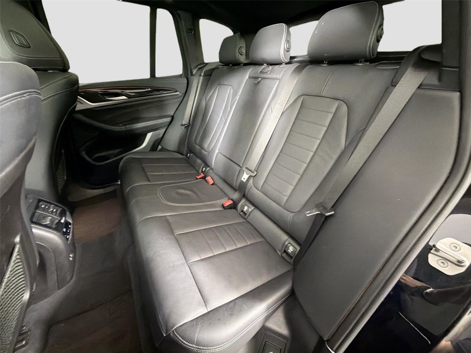 Used 2020 BMW X3 sDrive30i w/ Executive Package RWD image 24