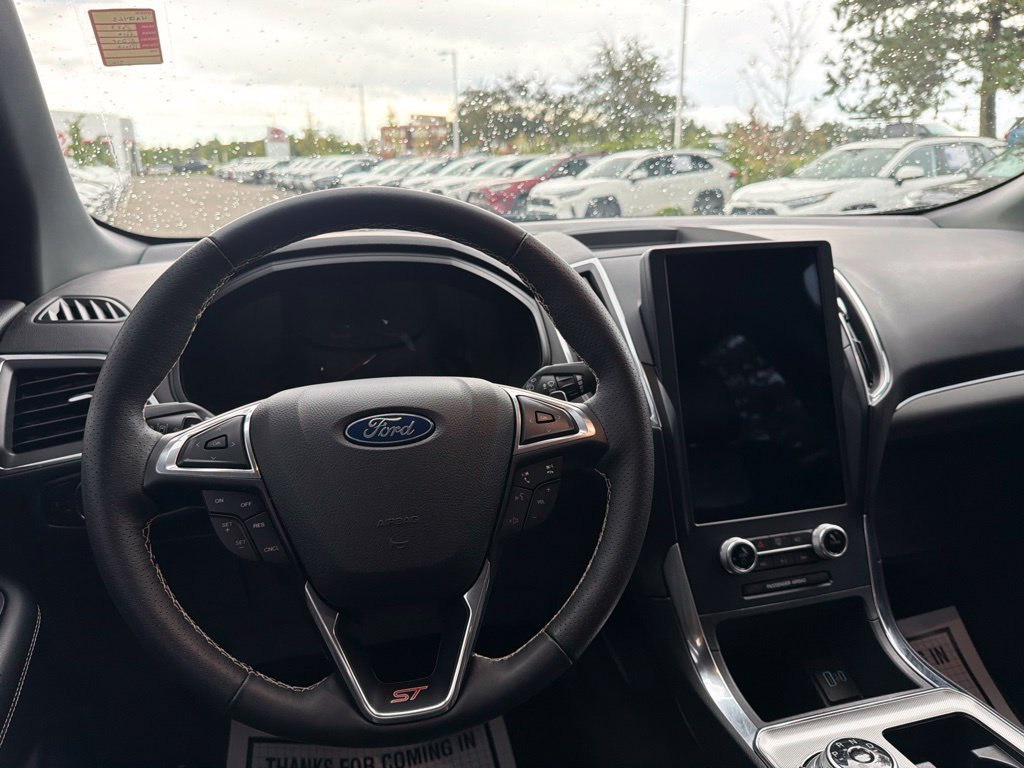 Used 2023 Ford Edge ST AWD/4WD image 23