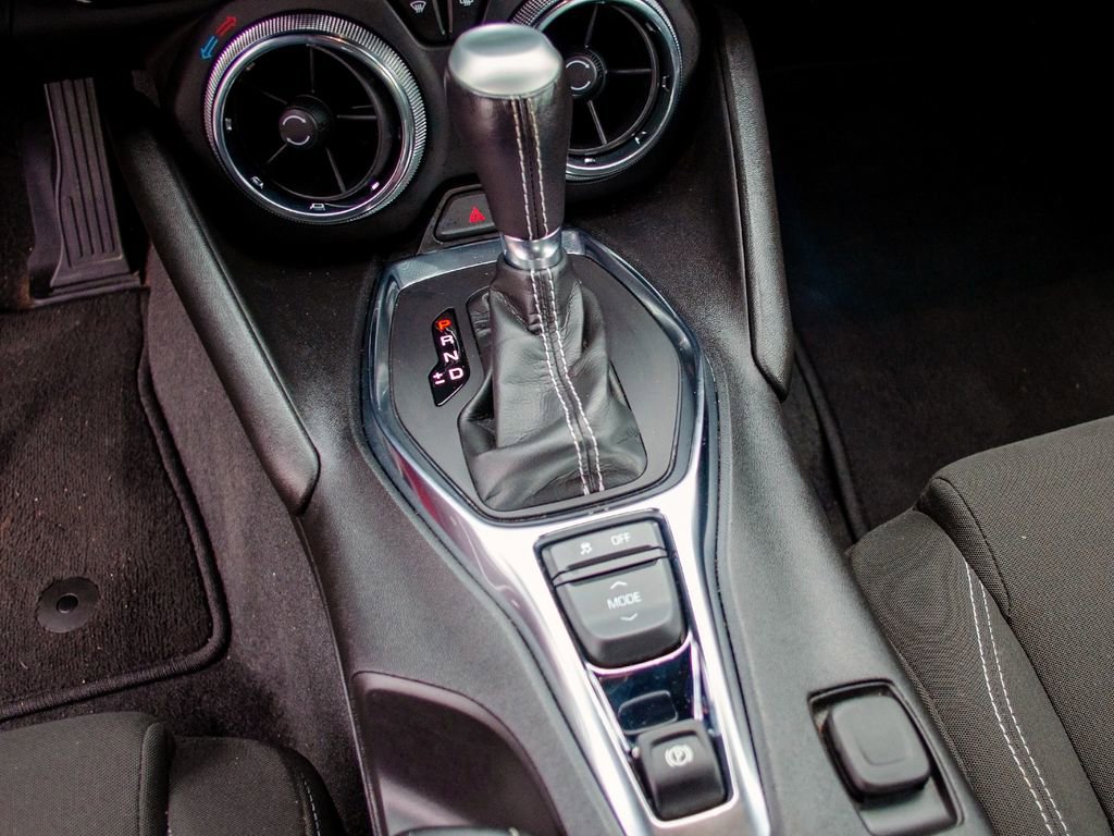 Used 2022 Chevrolet Camaro LT w/ Technology Package image 23