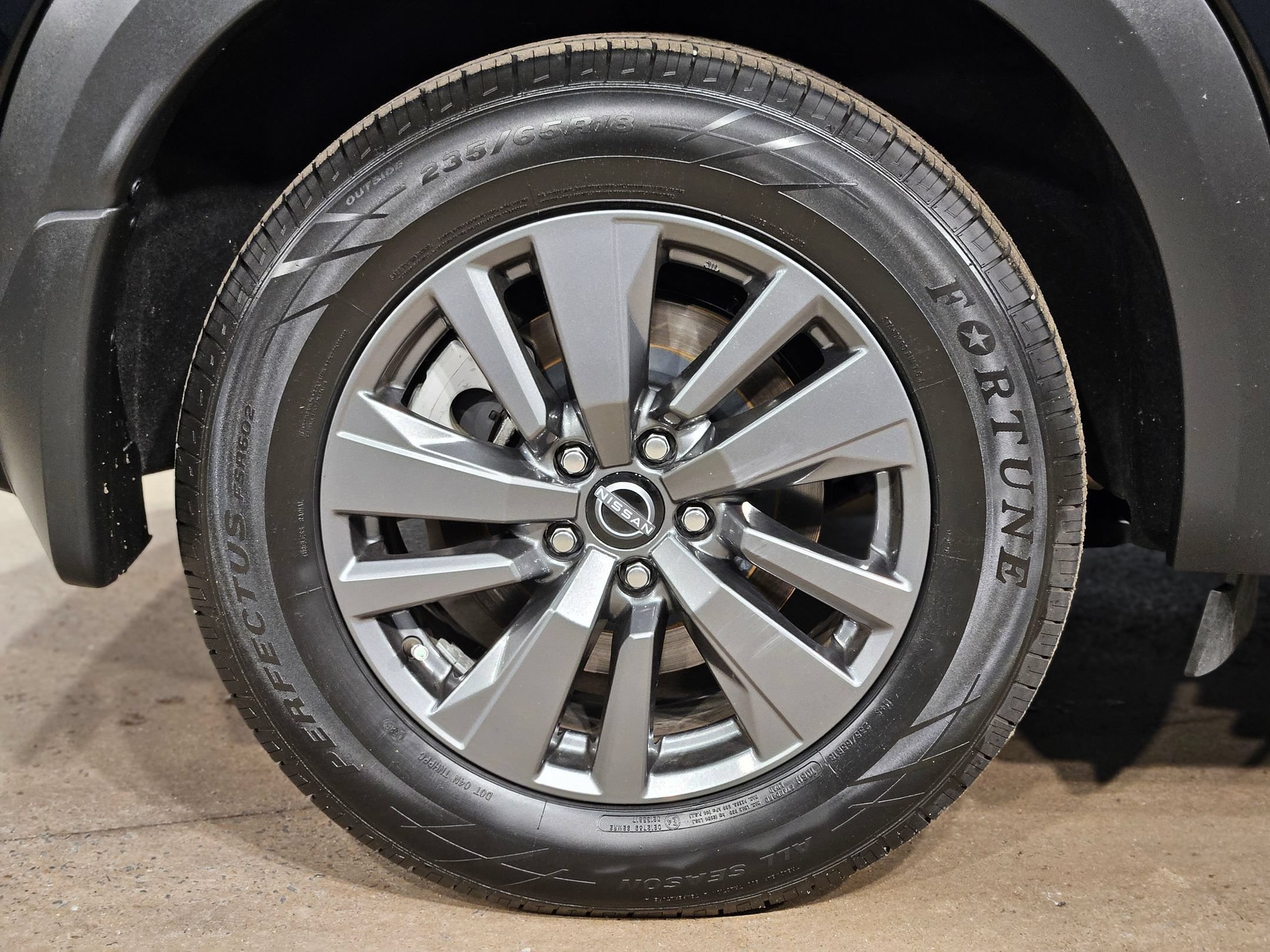 Used 2024 Nissan Pathfinder SV AWD/4WD image 17