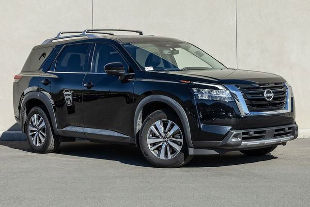 Used 2023 Nissan Pathfinder SL image 17