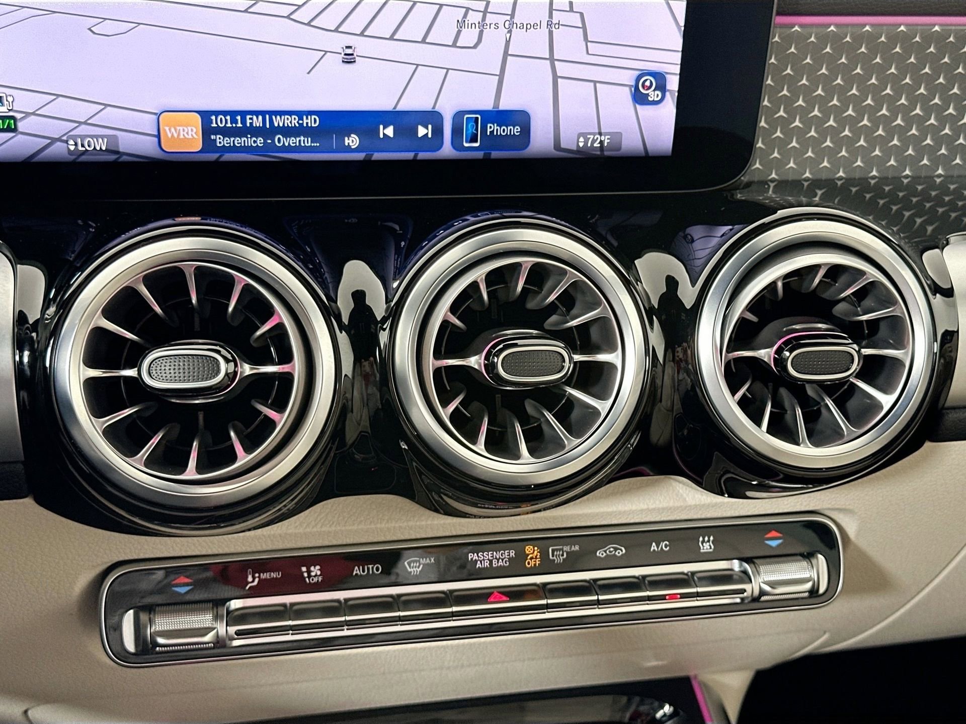 Certified 2024 Mercedes-Benz EQB 300 4MATIC image 17