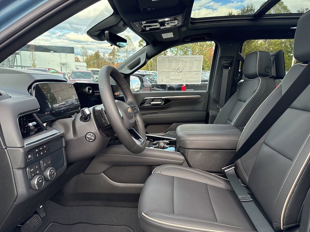 New 2026 Chevrolet Suburban Premier image 9