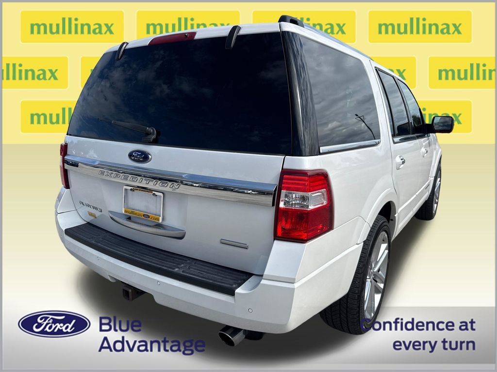 Used 2017 Ford Expedition Platinum RWD image 4