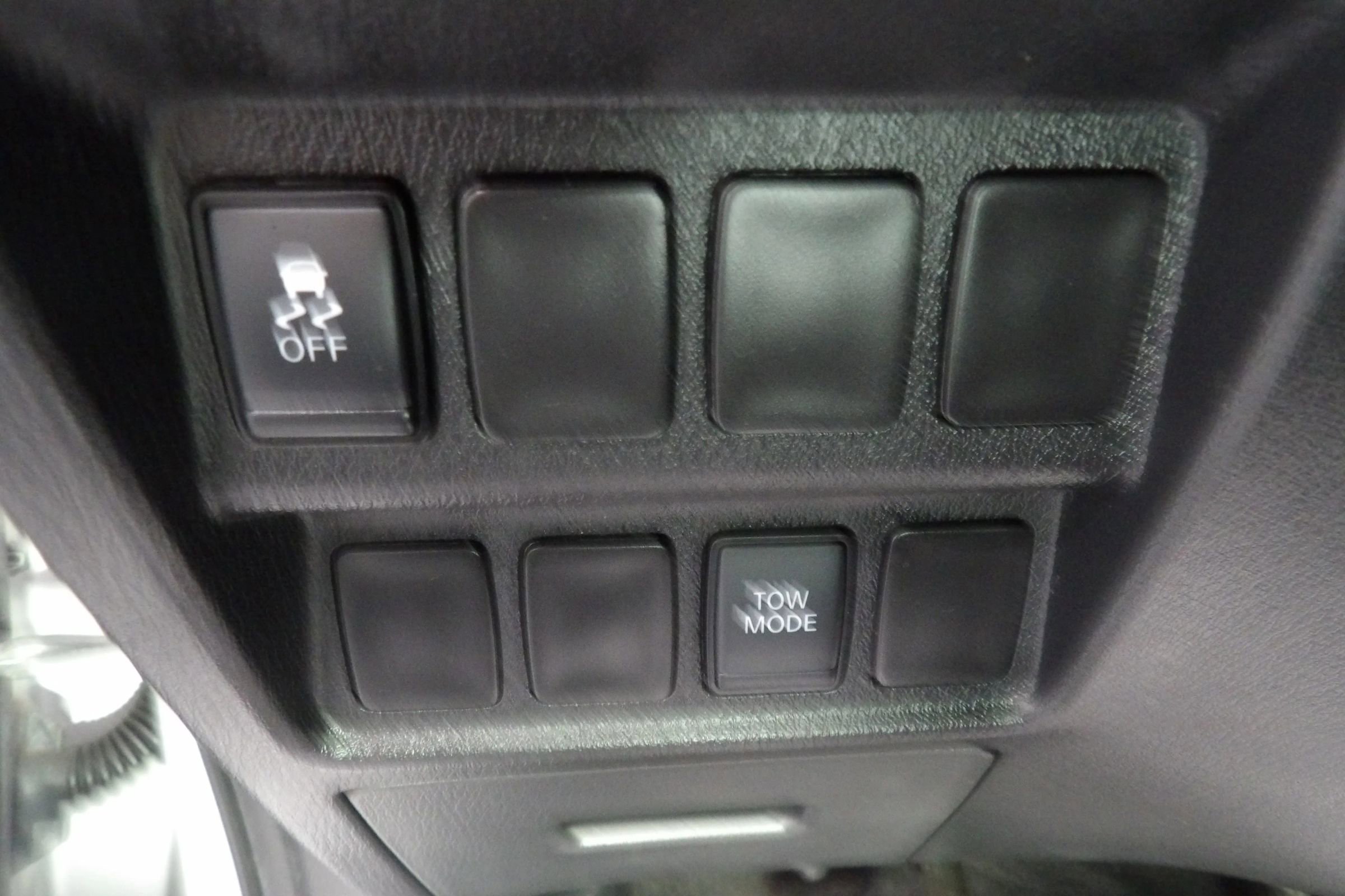 Used 2020 Nissan Pathfinder S FWD image 24