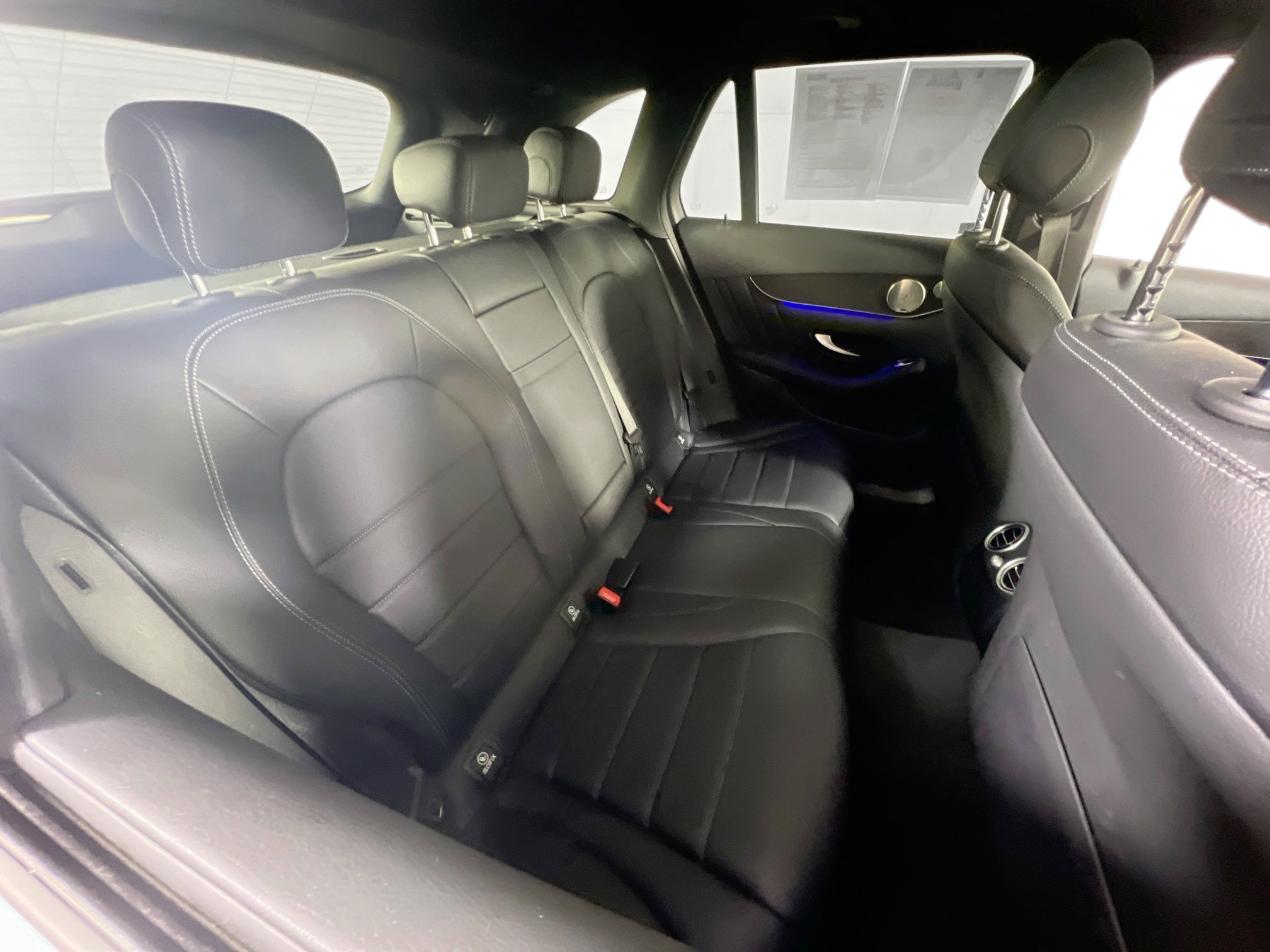 Used 2021 Mercedes-Benz GLC 300 4MATIC image 26