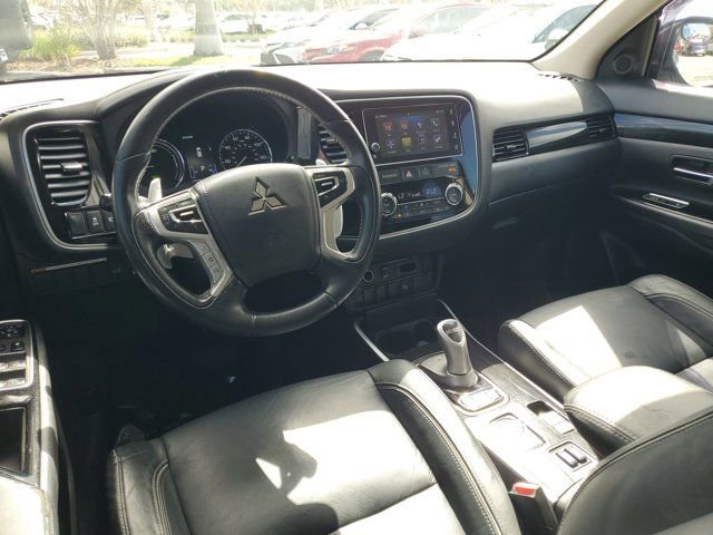 Used 2018 Mitsubishi Outlander SEL image 12