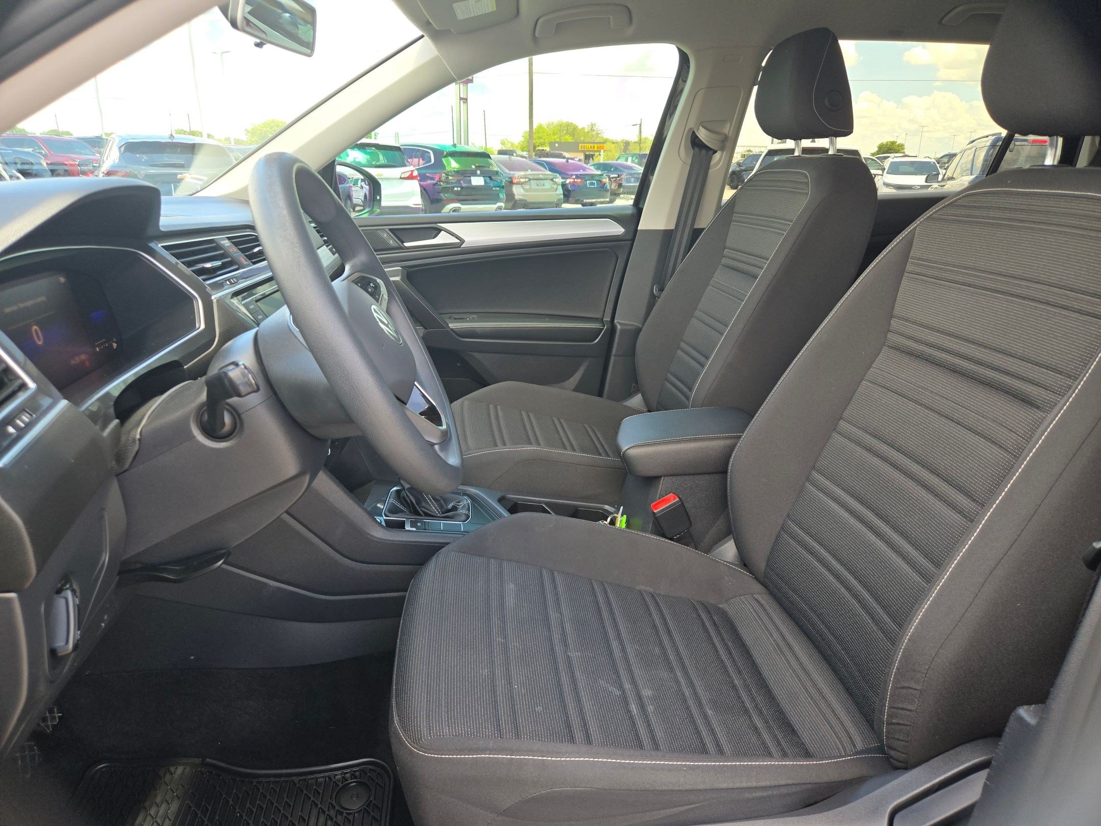 Used 2022 Volkswagen Tiguan S FWD image 9