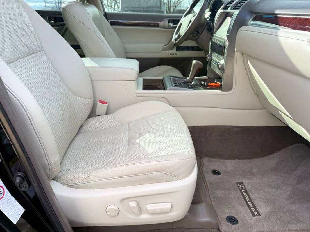 Used 2017 Lexus GX 460 Luxury image 36