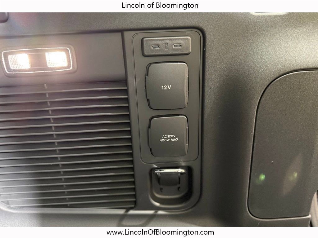 New 2025 Lincoln Navigator L Black Label image 40