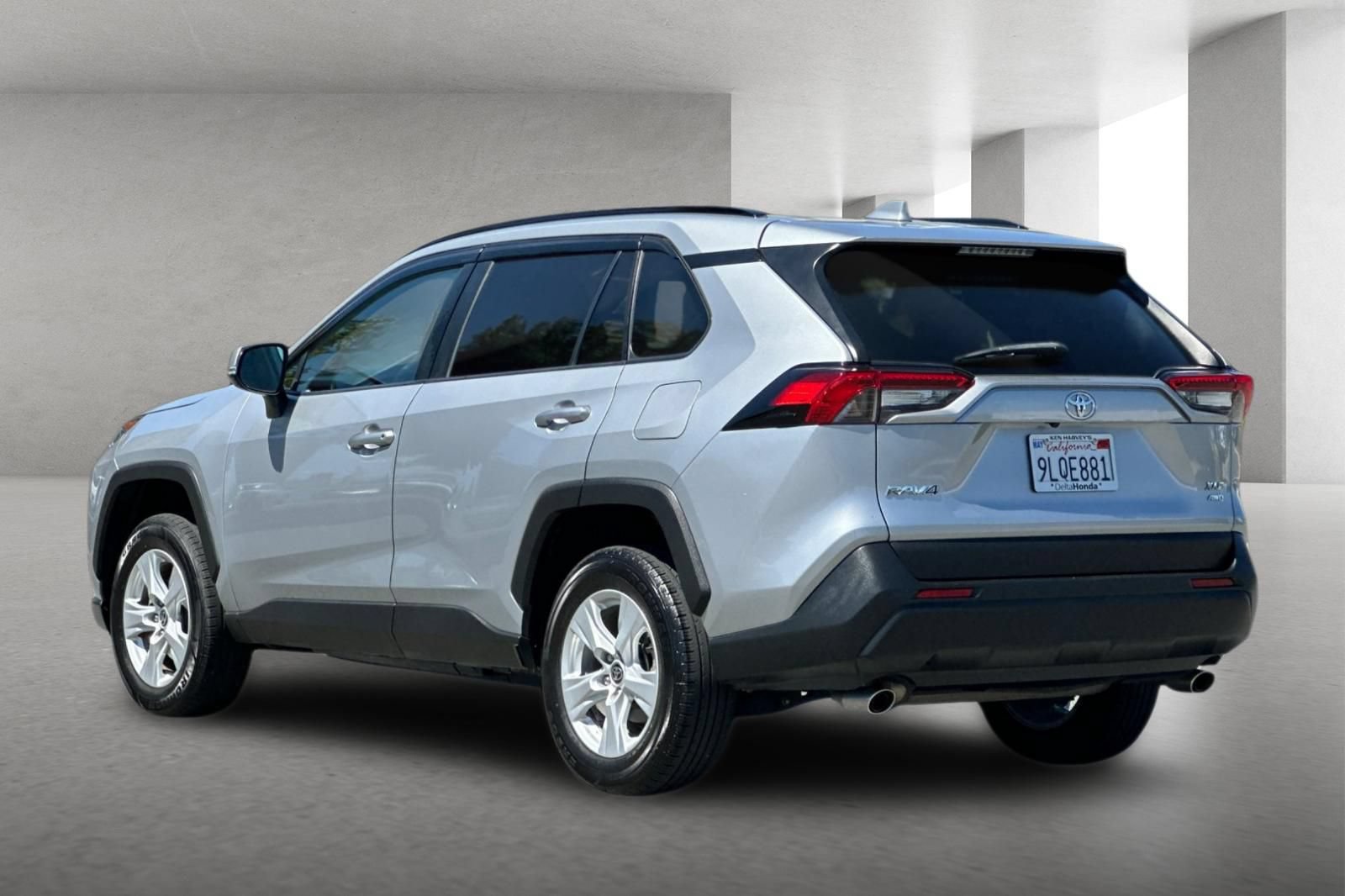 Used 2021 Toyota RAV4 XLE AWD/4WD image 12