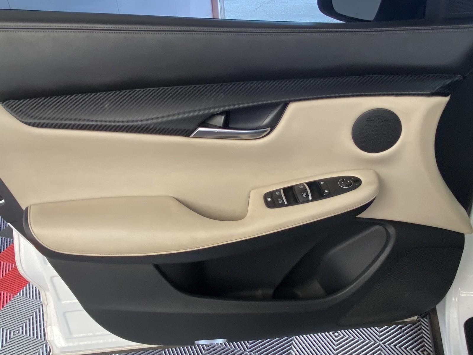 Used 2019 INFINITI QX50 Luxe AWD/4WD image 19