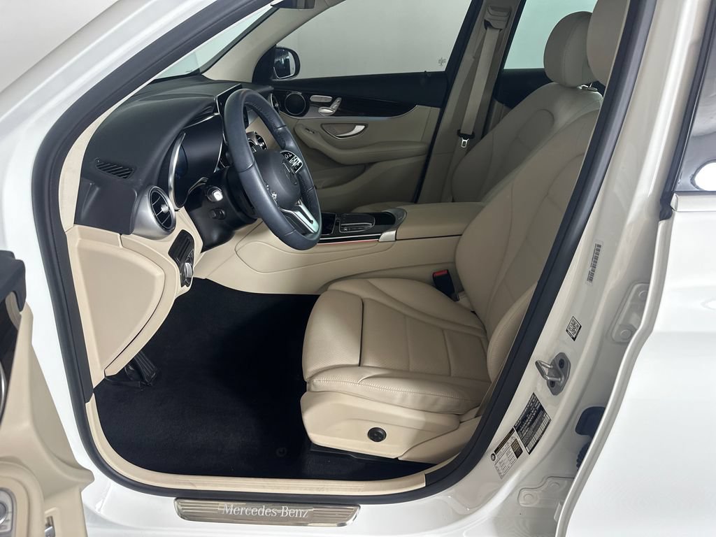 Certified 2022 Mercedes-Benz GLC 300 image 9