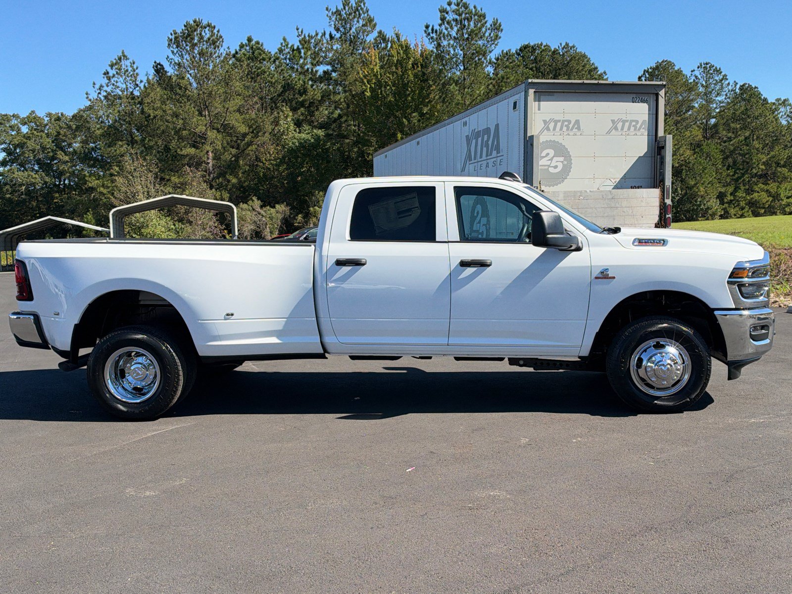 New 2027 RAM 3500 Tradesman w/ Chrome Appearance Group A AWD/4WD image 4