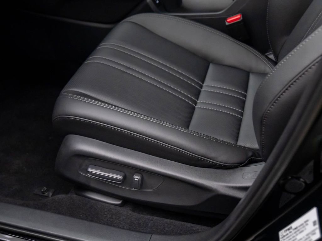 New 2026 Honda HR-V EX-L image 16