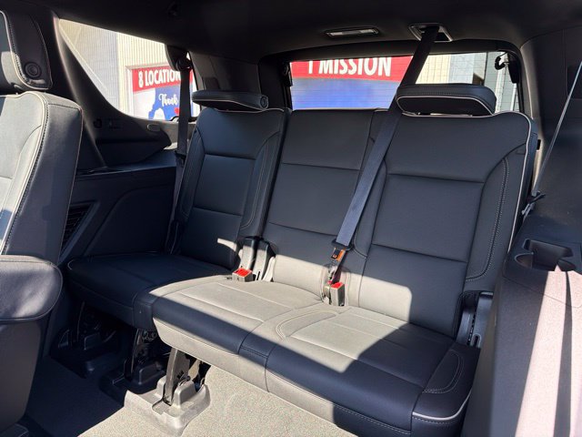 Certified 2023 GMC Yukon SLT w/ SLT Luxury Package AWD/4WD image 28
