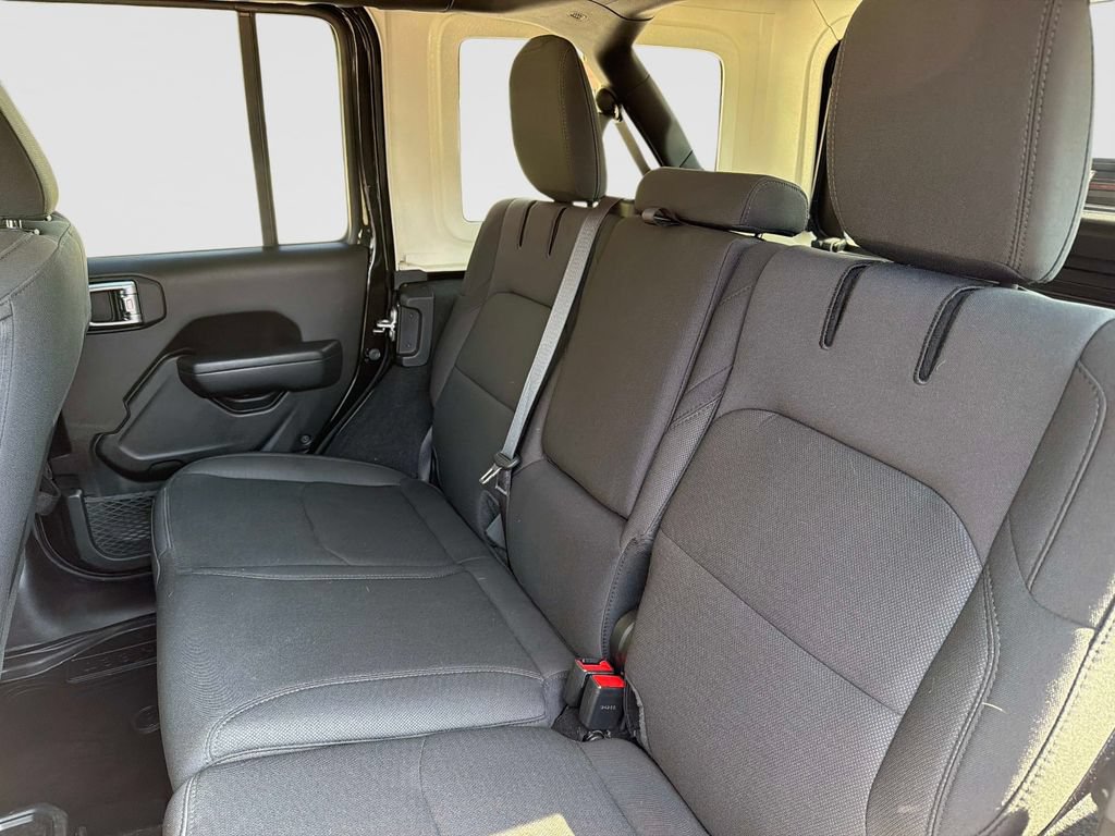 Used 2023 Jeep Wrangler Unlimited w/ Cold Weather Group AWD/4WD image 14