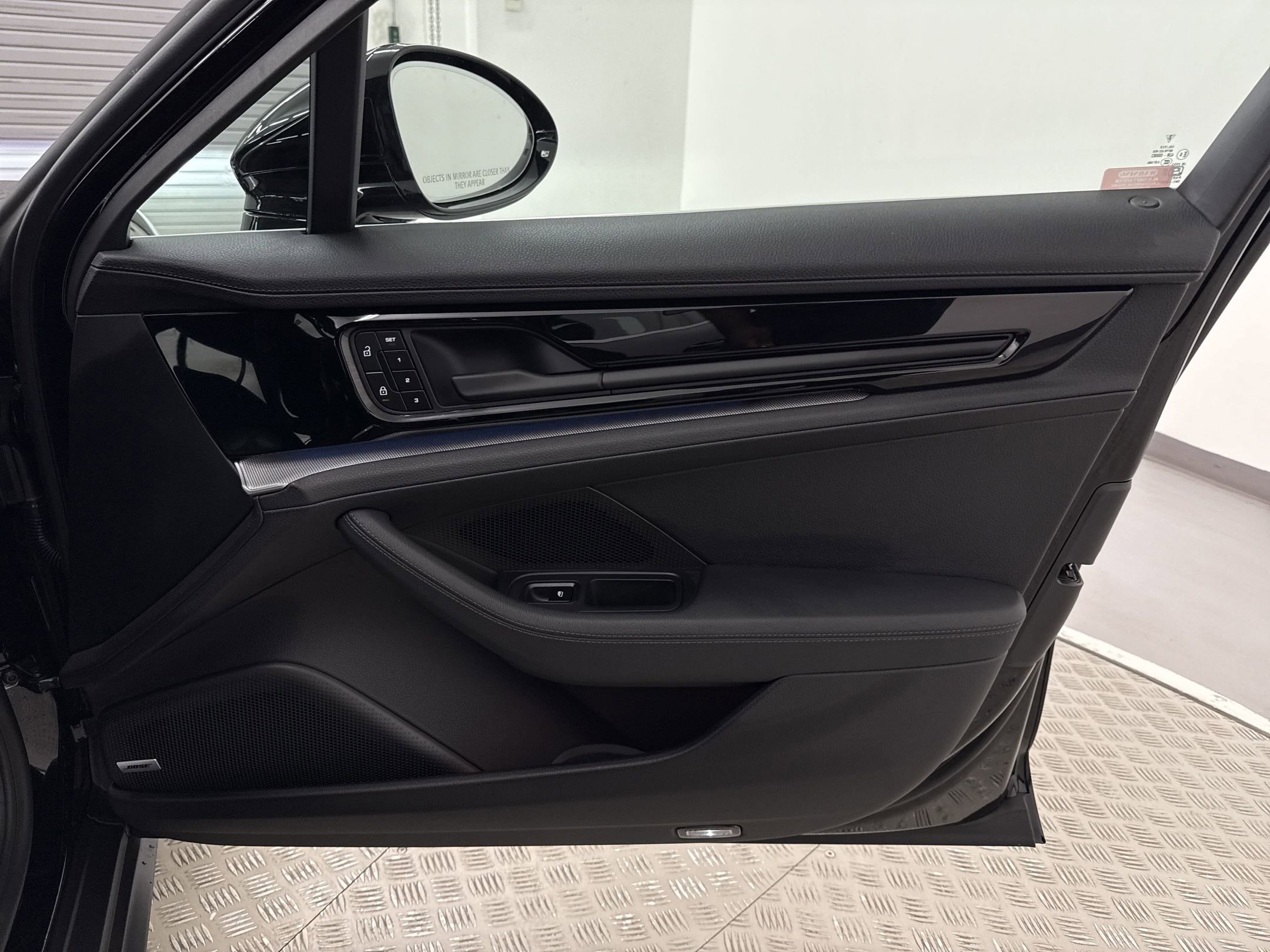 Certified 2025 Porsche Panamera 4 image 34